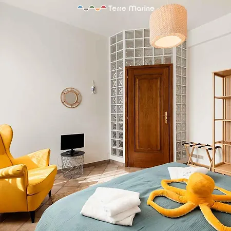 La Tana Del Polpo Монтероссо-аль-Маре