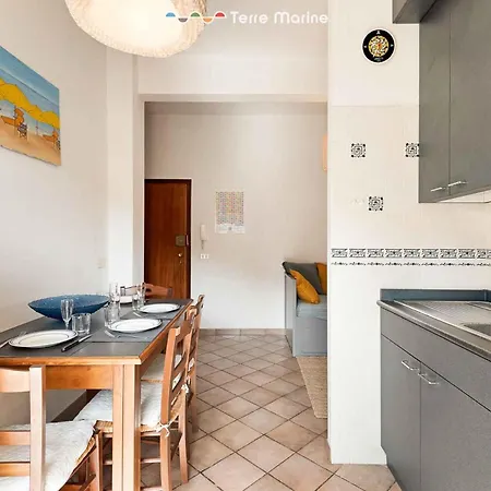 La Tana Del Polpo Апартаменты Монтероссо-аль-Маре